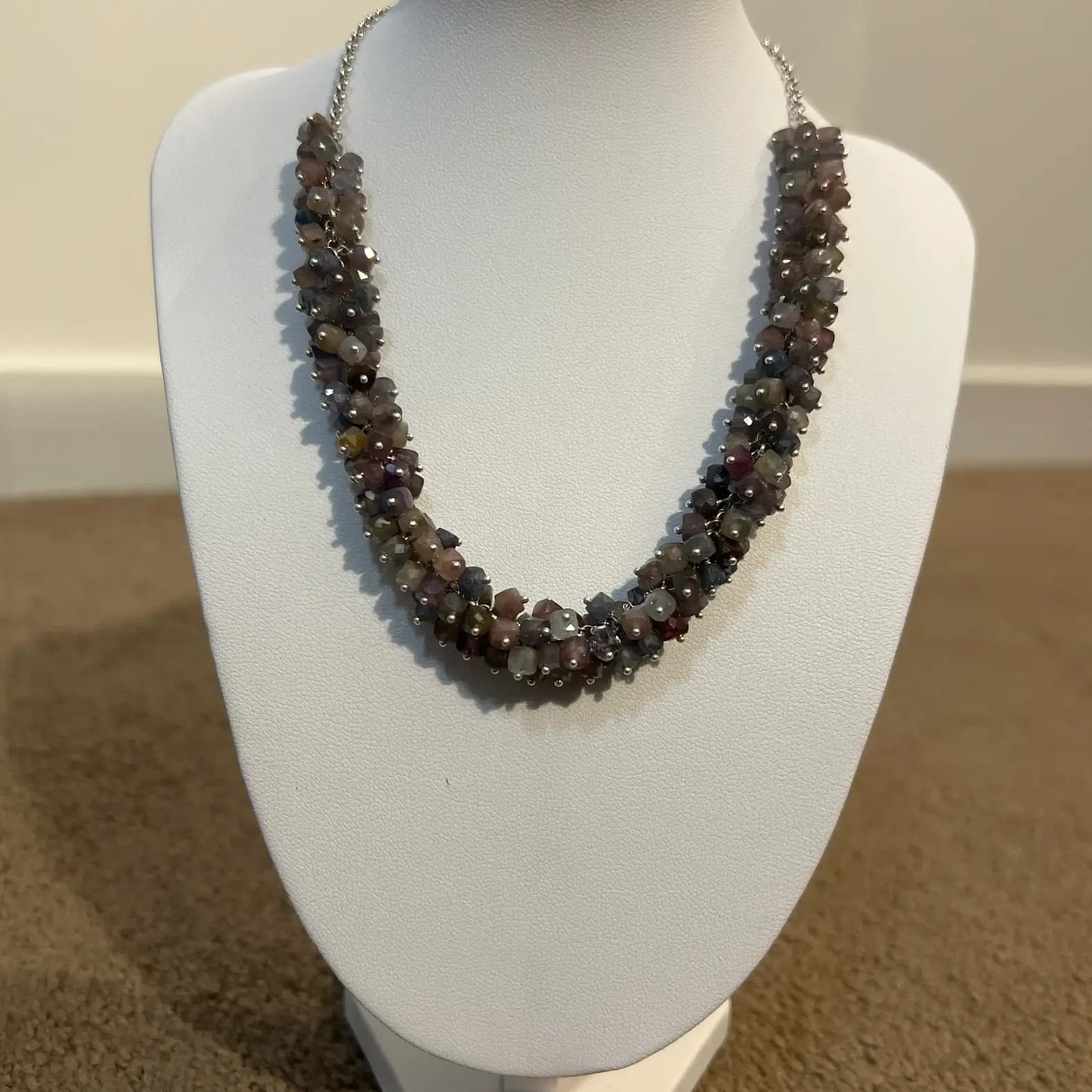 SAPPHIRE DANGLE NECKLACE